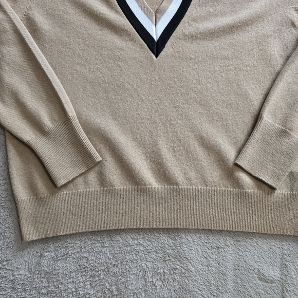 Boss Felipina Wool Blend V Neck Sweater Size Medium - Picture 6 of 13